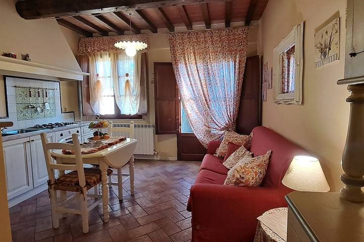 Agriturismo per 2 persone, con piscina in Gambassi Terme
