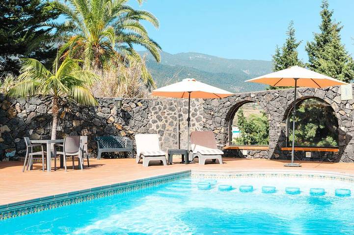 Chalet para 5 personas, con piscina además de jardín y terraza - 1