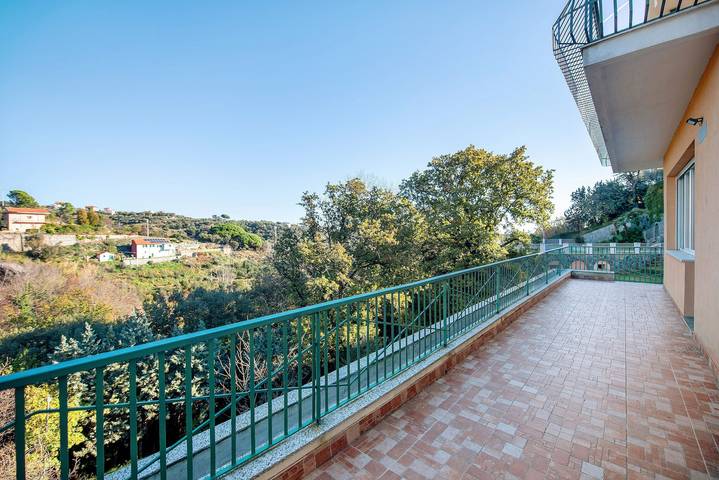 Appartamento intero, Appartamento 'Tramontana' con balcone in Celle Ligure, Riviera di Ponente
