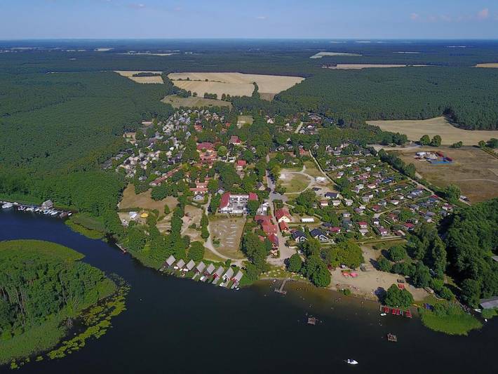Bungalow für 4 Personen, mit Terrasse und Garten sowie Pool und Sauna