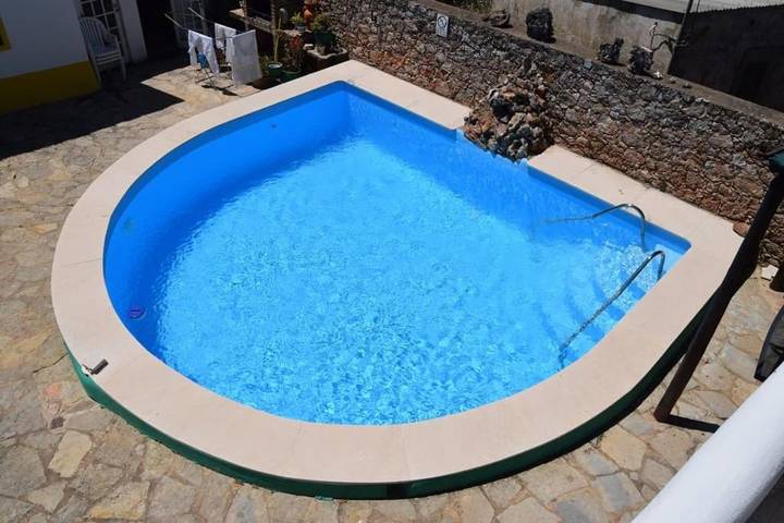 Location de vacances pour 4 personnes, avec piscine ainsi que jardin et vue dans Alte - 3