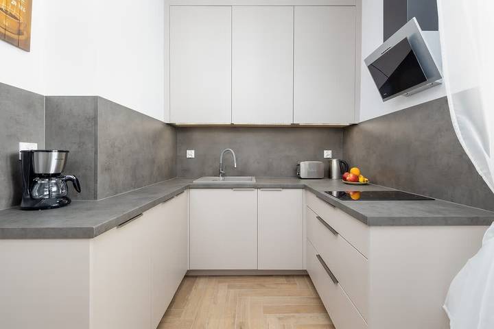 Appartement entier, Comfortable Apartment | Glazed Balcony, Workspace in Szczecin, Baltic Sea Pomerania