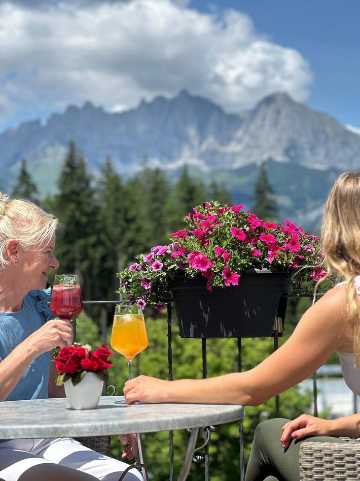 Hotel für 6 Personen, mit Balkon und Terrasse sowie Garten und Pool in Oberndorf in Tirol - 3