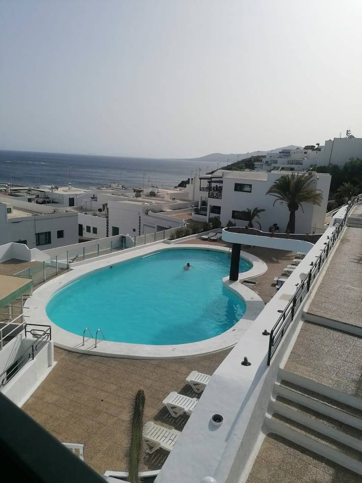 Apartamento entero, Apartamento de vacaciones 'Apartamento Alyce' con vistas al mar, terraza privada y Wi-Fi in Puerto del Carmen, Tías