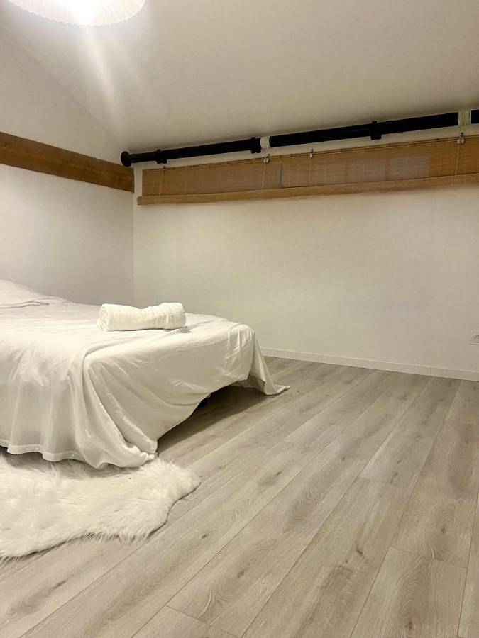 Gîte pour 11 personnes, avec terrasse à Bétheny - 4