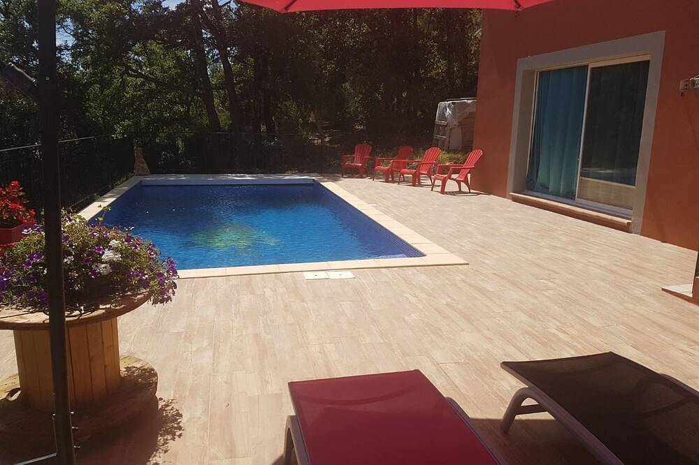 Appartement entier, Chez Angel in Néoules, Côte méditerranéenne (France)