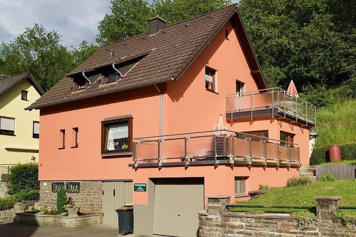 Ferienwohnung für 2 Personen, mit Terrasse und Garten in Gemünd