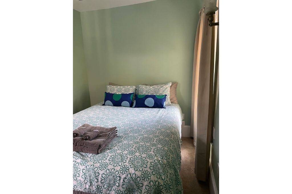 Ganze Wohnung, Uptown Minneapolis - Wedge Neighborhood Apt 3 in Lowry Hill East, Minneapolis