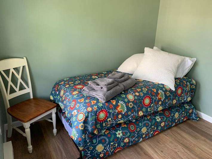 Cabin for 4 people, with yard and terrace in Connecticut