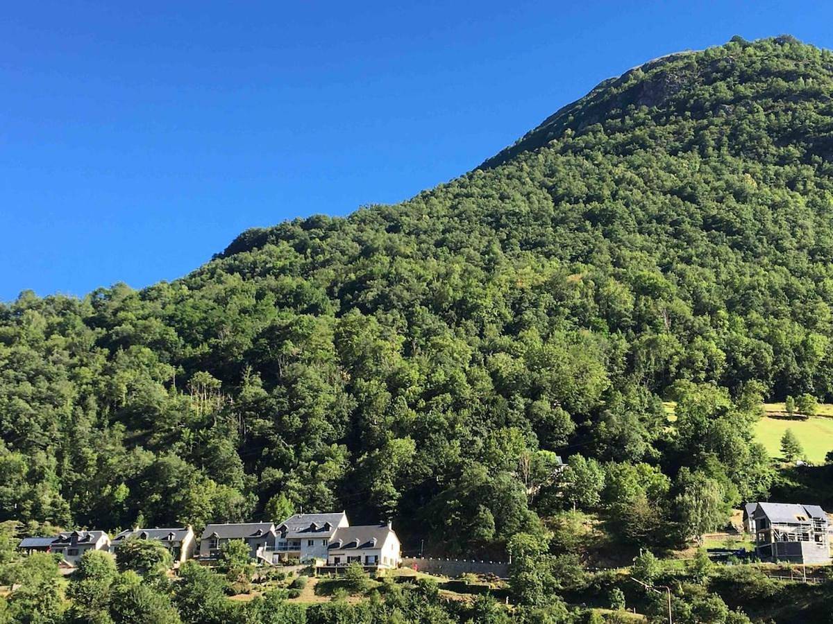 Appartement entier, One-Bedroom Apartment in Esterre, Parc national des Pyrénées