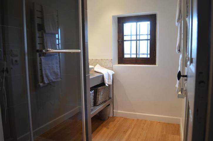 Maison d’hôte pour 4 personnes, avec vue ainsi que piscine et jardin à Aix-en-Provence - 3