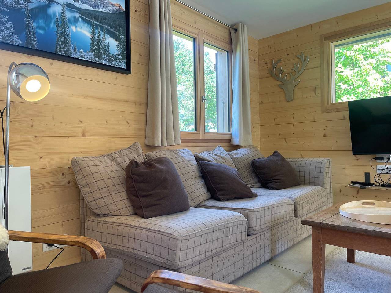 Amplio chalet renovado cerca del centro y del telecabina, ideal para familias y grupos. in Samoëns, Region Bonneville