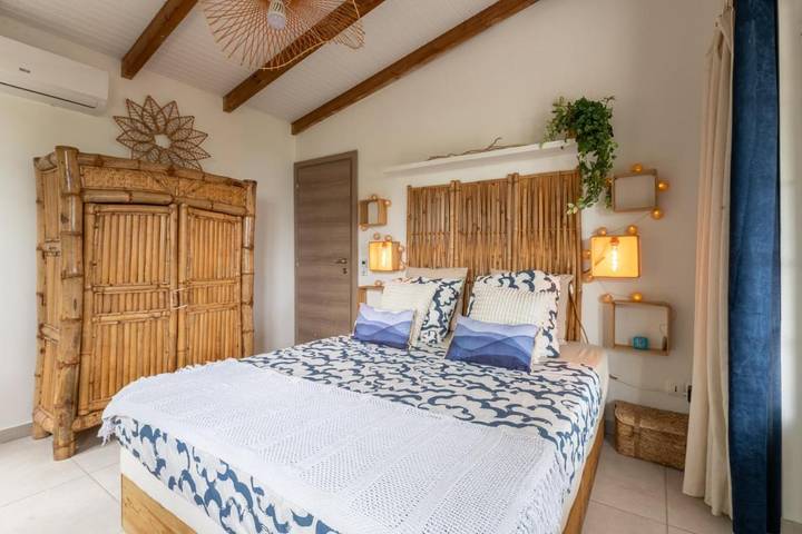 Gîte pour 4 personnes, avec vue ainsi que jardin et terrasse à Morne-à-l'Eau - 2