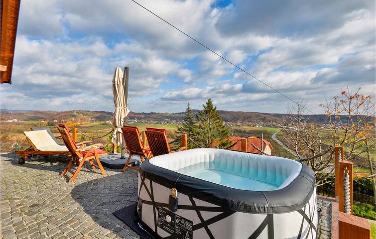 Ferienhaus für 2 Personen, mit Ausblick und Terrasse sowie Garten in Kroatien - 3