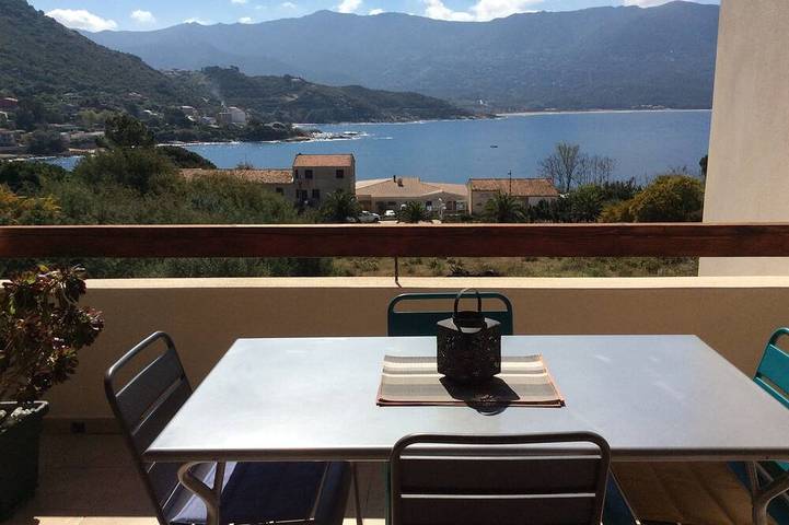 Appartement de vacances pour 4 personnes, avec terrasse et jardin