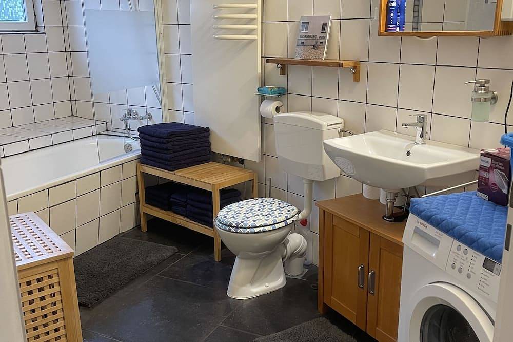 Ganze Wohnung, Historischer Wasserturm,Nähe Naturpark Eifel,Phantasialand,Köln,Bonn,Wanderwege in Bornheim, Rhein-Sieg-Kreis