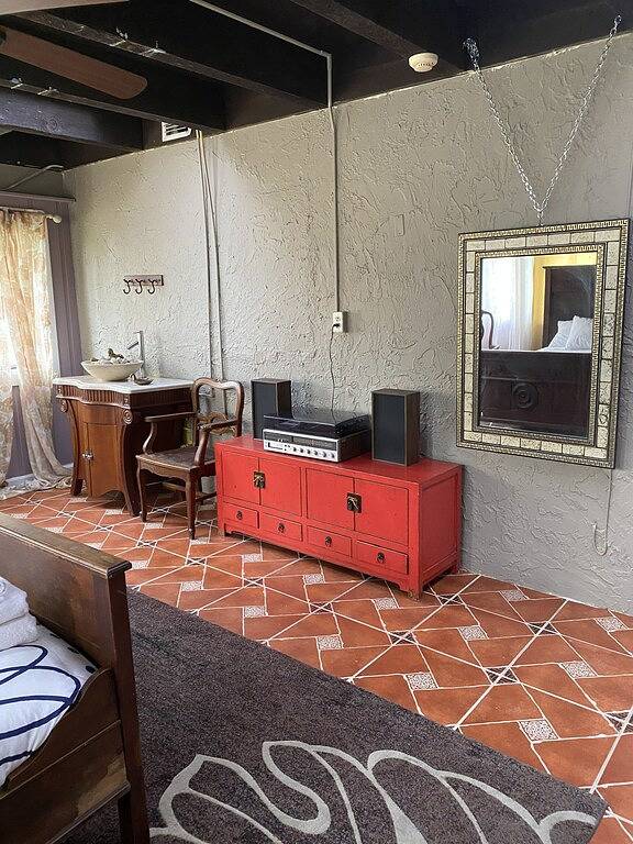 Vacation rental for 12 people, with terrace and yard as well as hot tub, with pets in Melbourne (FL)