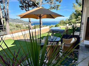 Gîte pour 2 personnes, avec piscine ainsi que jardin et terrasse dans Plage Coupereau