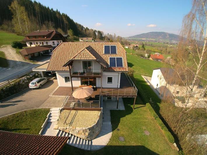 Ferienhaus für 6 Personen, mit Balkon und Terrasse in Nußdorf am Attersee