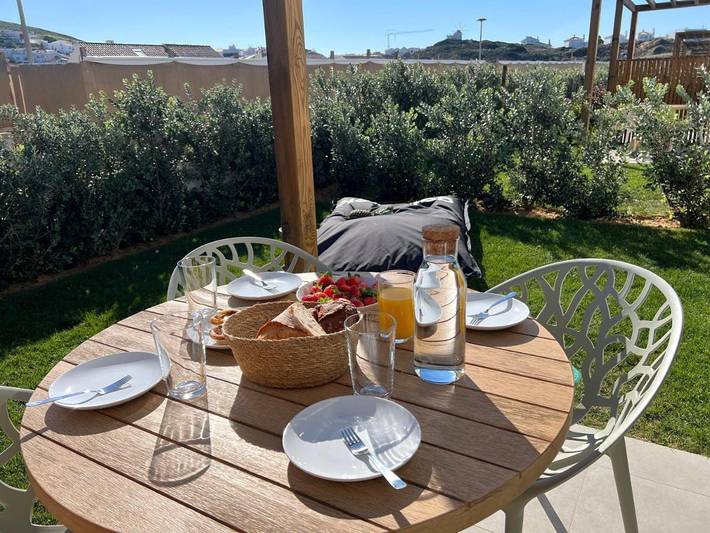 Casa de vacaciones para 4 personas, con terraza además de jardín y vistas - 1