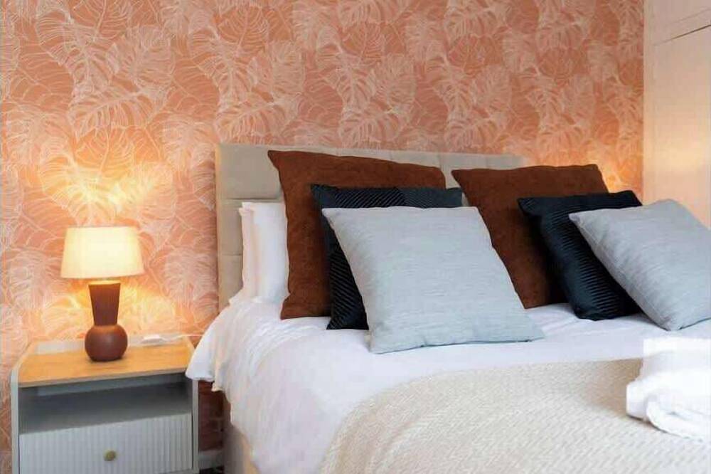 Vacant Nests | The Carrick  | Beach | Golf Course in Hartlepool