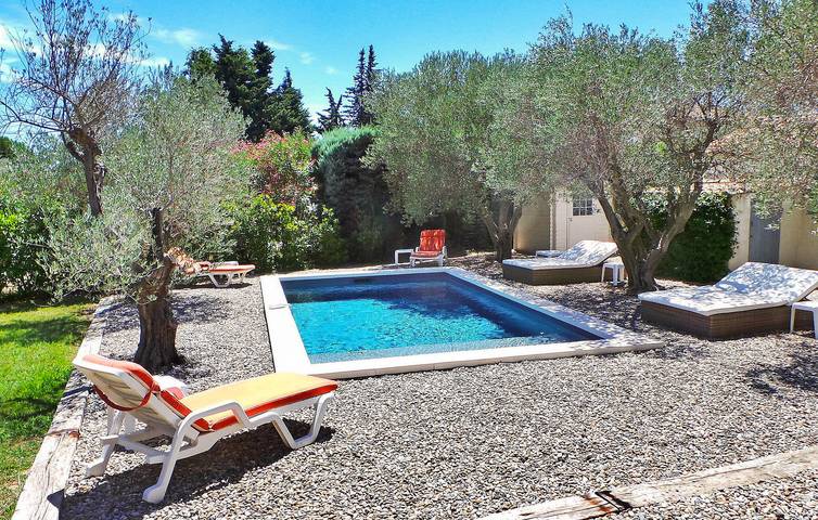 Location de vacances pour 6 personnes, avec terrasse à Paradou - 2