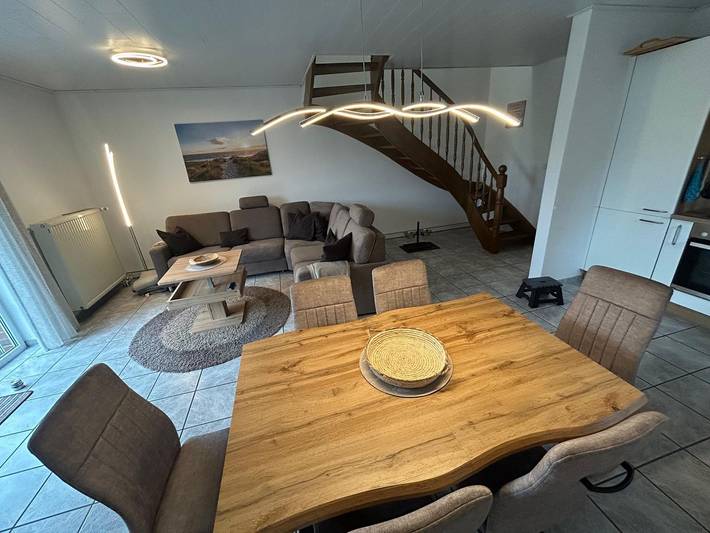 Ferienhaus Drossel: Ihr gemütliches Urlaubsdomizil in Neßmersiel direkt am Meer in Neßmersiel, Dornum