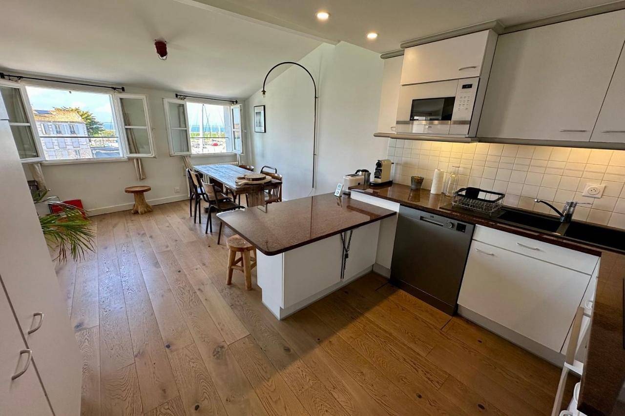 Appartement entier, Two-Bedroom Apartment in Saint-Martin-de-Ré, Région de La Rochelle
