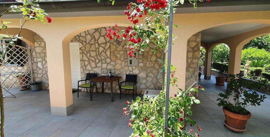 Ferienwohnung für 2 Personen, mit Ausblick und Terrasse sowie Garten in Medulin - 2