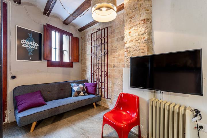 Estudio entero, Apartamento estudio 'Bajo En El Centro' con Wi-Fi in Valencia City Centre, Valencia