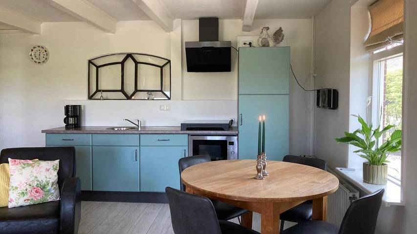 Maison d’hôte pour 4 personnes, avec jardin ainsi que terrasse et vue dans Frise - 2