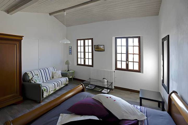 Location de vacances pour 2 personnes, avec terrasse et jardin à Gauriac - 2