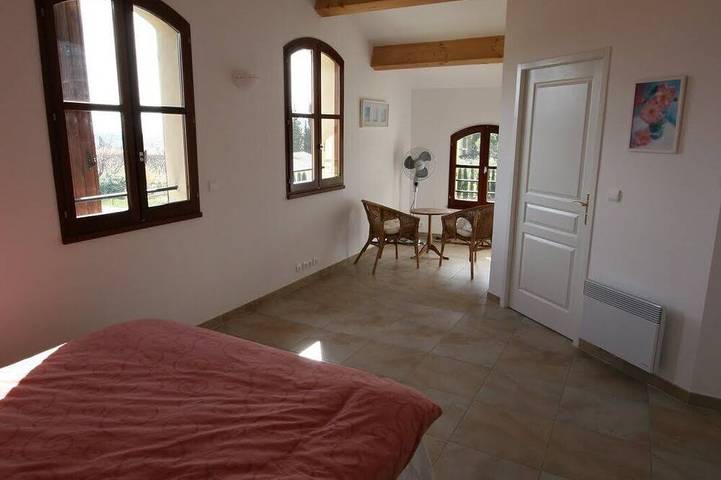 Location de vacances pour 12 personnes, avec jardin et terrasse à Montouliers - 4