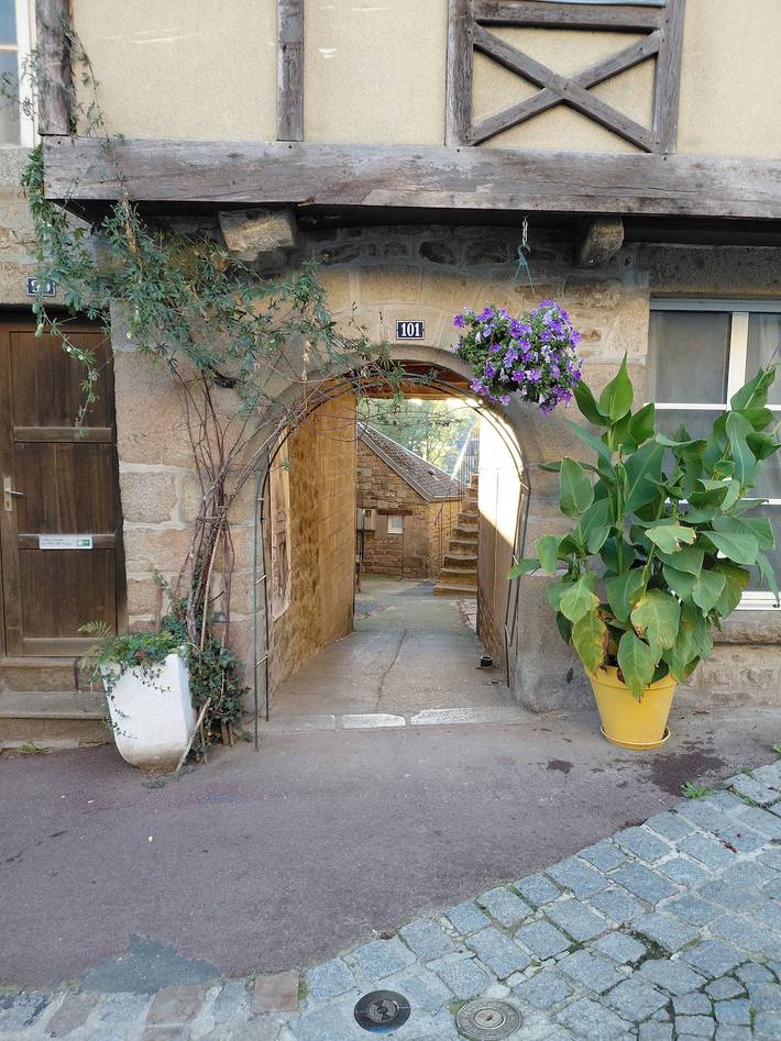 Casa de huéspedes 'Le 101' con jardín privado in Villedieu-les-Poêles, Côte de la Déroute