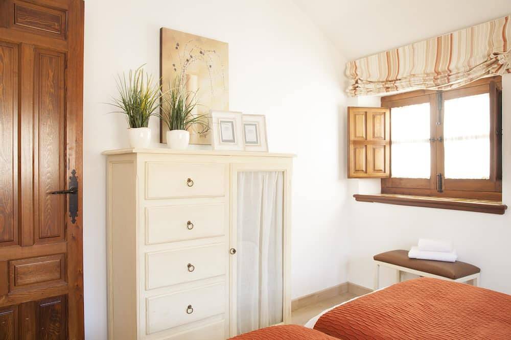 Beautiful And Central House For Up To 8 Guests in Distrito Centro (Córdoba), Cordoba