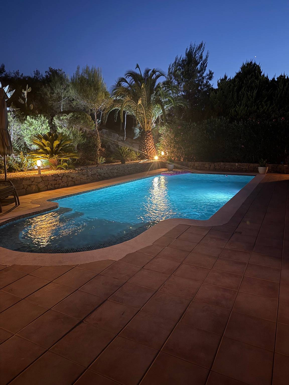 'Luxury Villa in La Sella' with Mountain & Sea View, Pool, Wi-Fi, A/C, Terraces & Garden in La Sella, Pedreguer