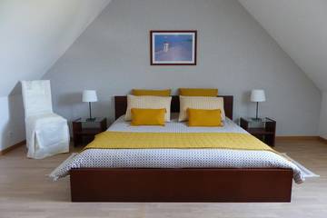 Gîte pour 4 personnes, avec terrasse et jardin à Le Val-Saint-Père