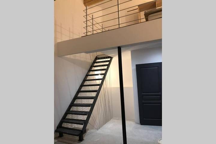 Location de vacances pour 5 personnes, avec vue ainsi que terrasse et jardin, animaux acceptés à Codolet - 4