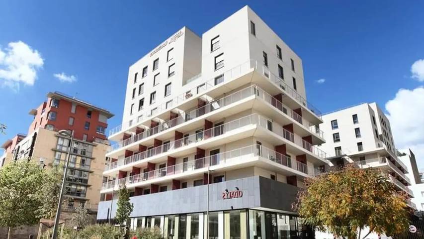 Appartamento per 3 persone, con piscina a Lione