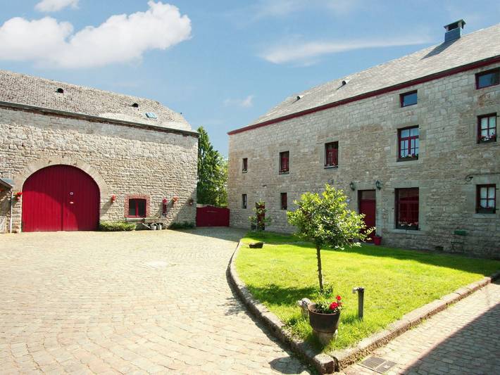Maison de vacances pour 16 personnes, avec Sauna dans Région wallonne