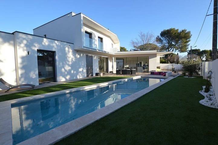 Villa für 8 Personen, mit Terrasse und Garten - 1