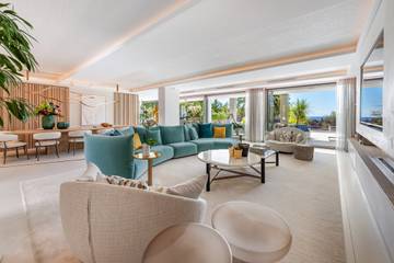 Villa for 16 Guests in Marbella West, Marbella, Picture 3