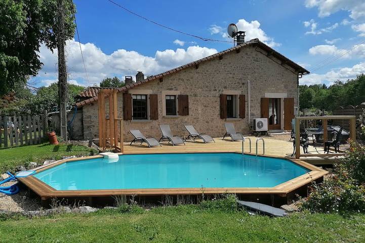 Agriturismo pour 5 personnes, avec jardin et terrasse à Vaunac