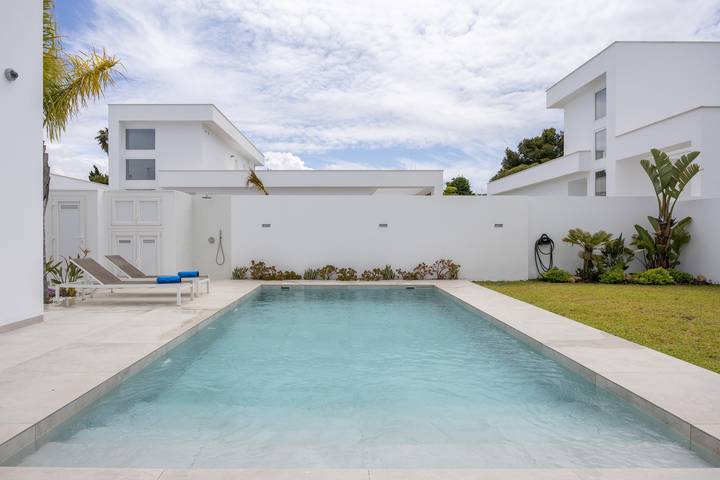 Villa 'Miami' con vistas al lago, Wi-Fi y aire acondicionado in Sancti Petri, Chiclana de la Frontera