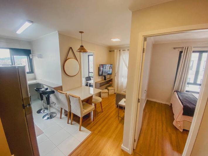 Casas e apartamentos de temporada para 4 pessoas, com vista e piscina em Osasco