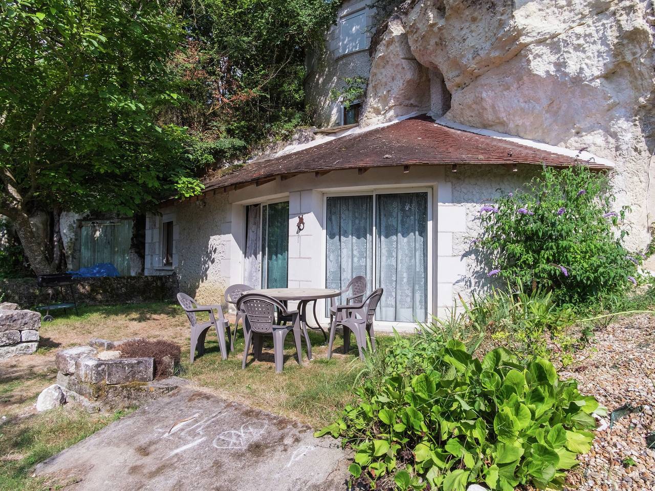 Maison troglodyte unique dans la vallée de la Loire ! in Faverolles, Vallée De La Loire