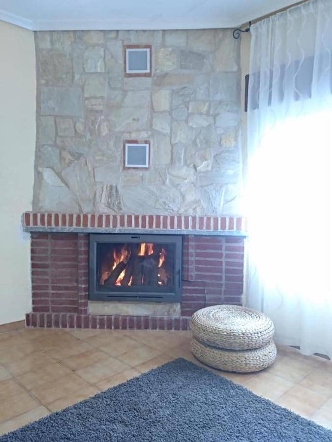 Casa rural para 6 personas, con Balcón y Terraza además de Jardín y Piscina en Alaejos - 2