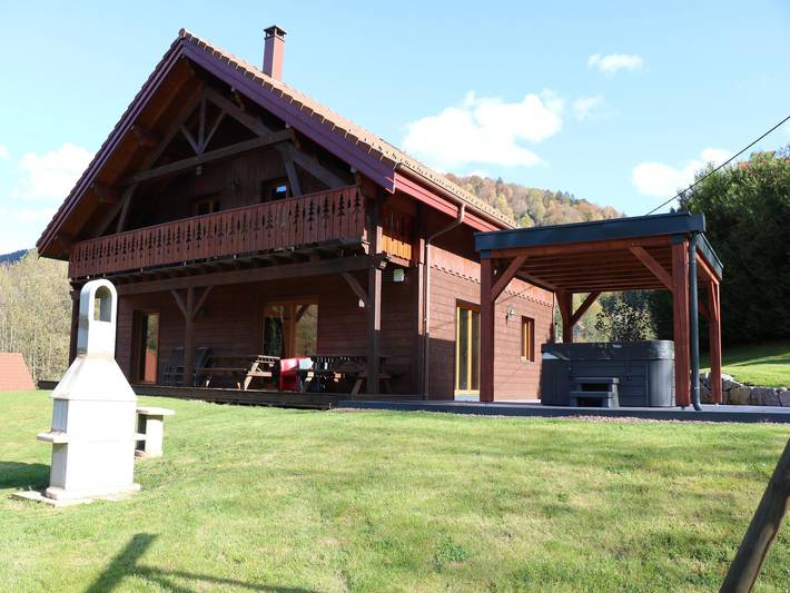 Gîte pour 13 personnes, avec Terrasse ainsi que Jardin et Sauna à Ventron