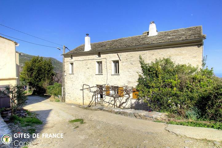 Gîte pour 6 personnes, avec Terrasse à Sisco - 3