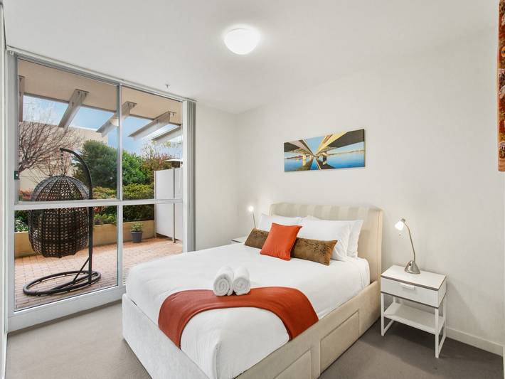 Ganze Wohnung, Madecomfy Geräumiges Wohnen in Canberra mit Innenhof in Woden, Canberra